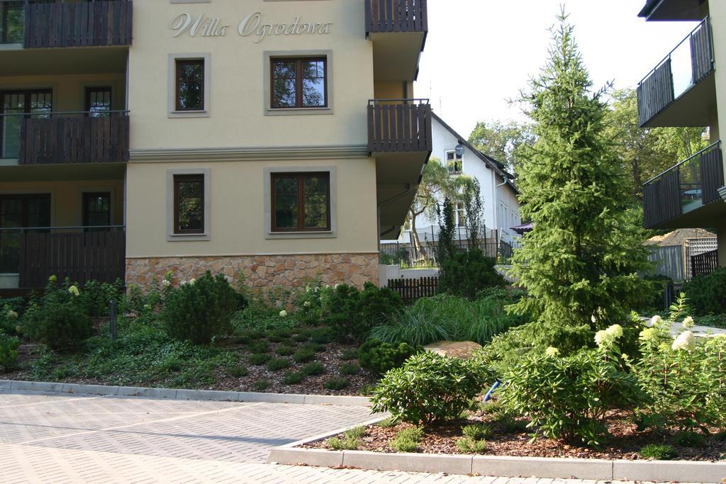 Apartament Z Ogrodem Polanica-Zdroj Exterior photo